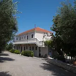 Kapnisi Apartamento *